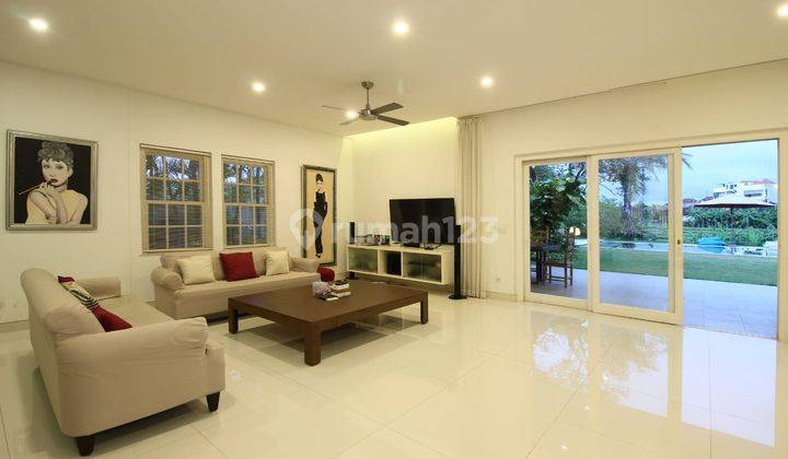 Dijual Luxury Villa Modern Umalas Kerobokan Dengan Pemandangan Sawah 2