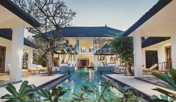 Villa Mewah Kerobokan Umalas Bumbak Bali, Luas 12,5 Are Villa Kerobokan Bali 1