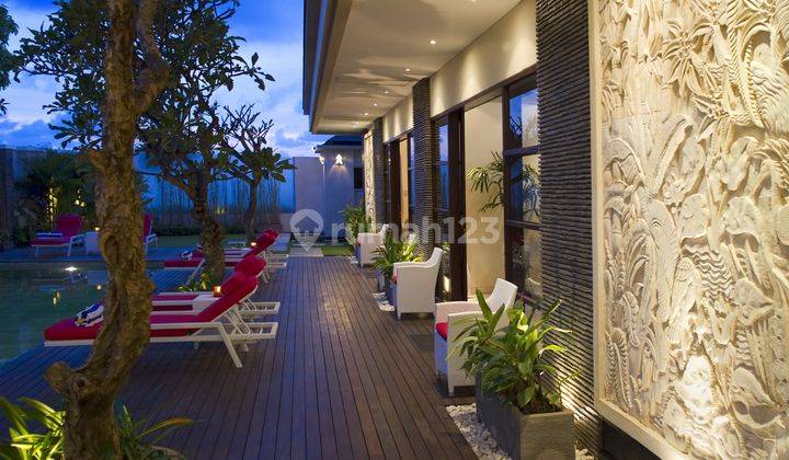 Dijual Villa Langka di Pinggir Pantai Seminyak Bali 2