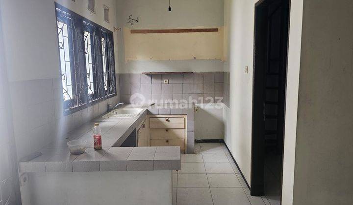 Dijual Rumah Lantai 2 Lokasi Premium Seminyak Bali 2