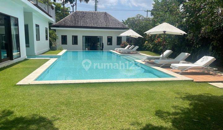 For Sale Luxury Modern Commercial Villa in Kayutulang Selatan Canggu  Full Furnished  2