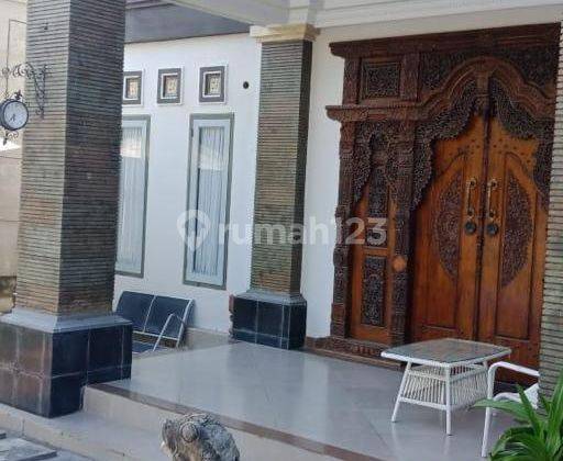 For Sale 2 Floor Semi Villa House Sesetan 2