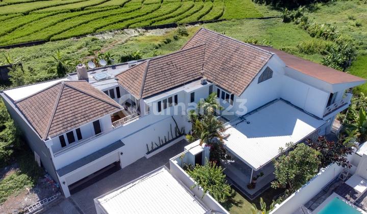 Dijual villa dengan view sawah yang saat ini sangat langka di kawasan canggu berawa badung bali