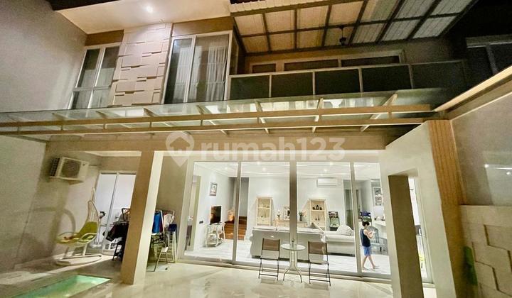 Dijual Rumah Mewah Style Modern Villa di Kawasan Komplek Elit "Sunset Garden" Dijual Rumah Mewah Style Modern Villa di Kawasan Komplek Elit "Sunset Garden"