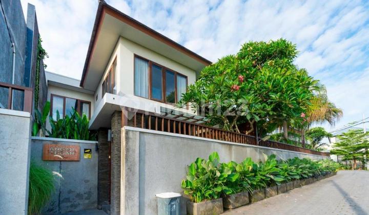 For Sale / Freehold: 2 Villa Units Located in Batu Bolong, Canggu Bali