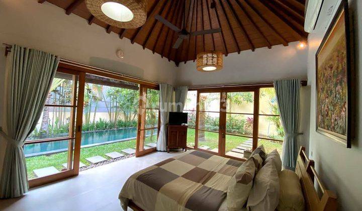 Freehold Villa That Feels Like Home, Has A Swimming Pool And A Large Garden 2