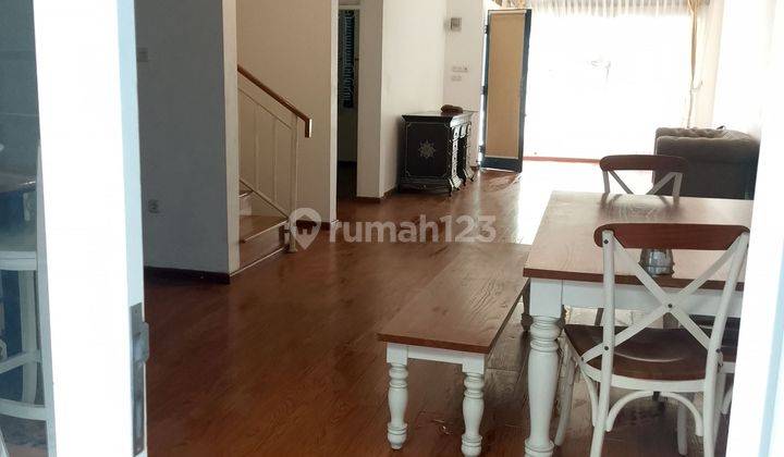 Dikontrakan rumah cantik mewah dalam komplek Batununggal Permai 1