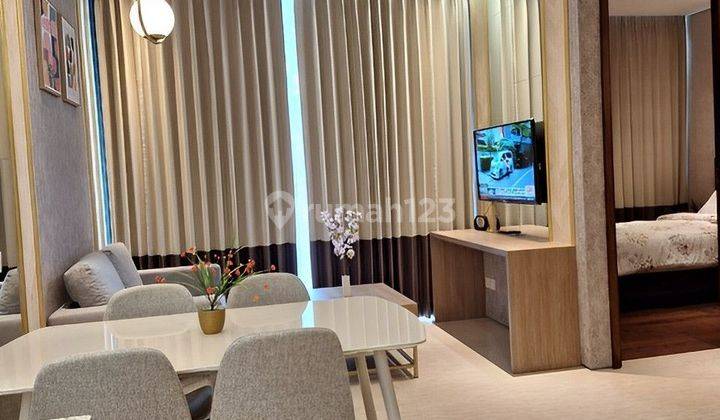 Lux Condo Apartemen One Icon Residences tipe 3-BR luas nett 80 m2 1