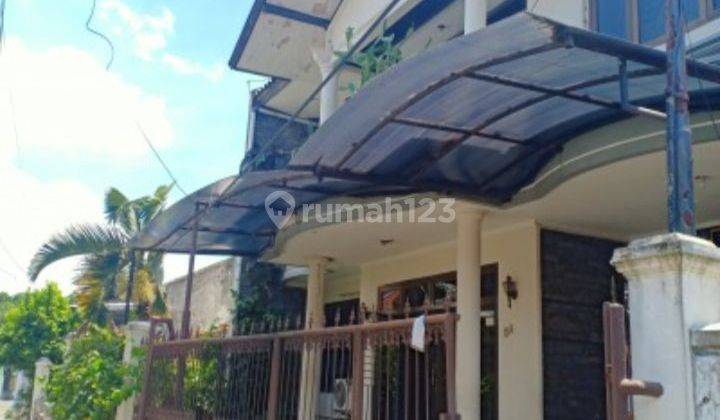 Rumah Sederhana 2 Lantai Lokasi Strategis Di Lengkong  1