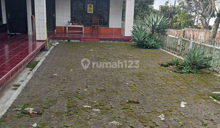 Rumah Sederhana Satu Lantai Samping Jalan Raya Di Bandung  2