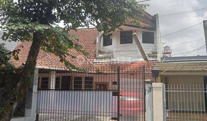 Rumah Sederhana 2 Lantai Terawat Lokasi Strategis Di Kota Bandung  1