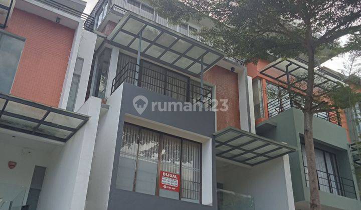 Rumah 3 Lantai Bagus Siap Huni Di Lembang  2