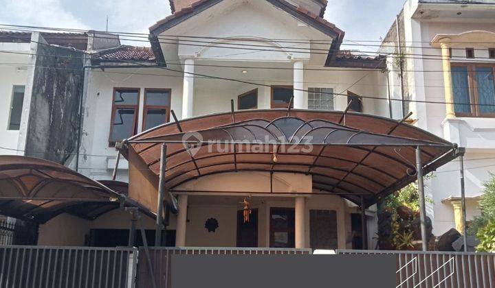 Rumah 3 Lantai Bagus Terawat Lokasi Strategis Di Cicendo  1