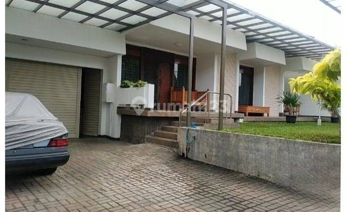 Rumah Minimalis Modern 2 Lantai Lokasi Strategis Di Kota Bandung  1