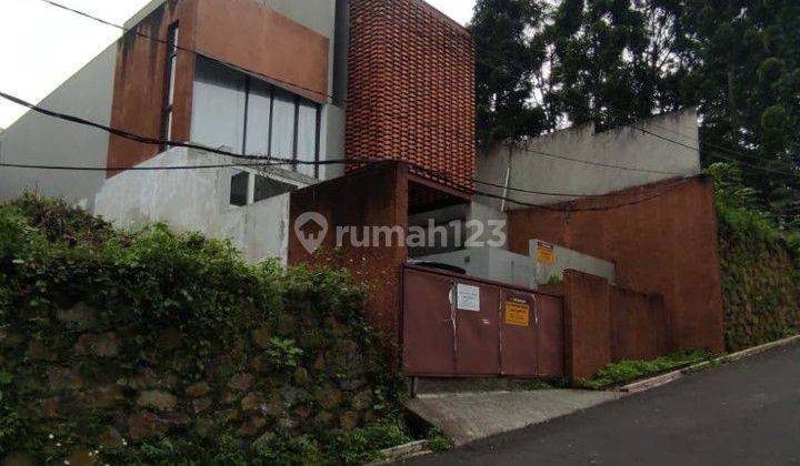 Rumah Modern 2 Lantai Bagus Terawat Di Cibeunying  1