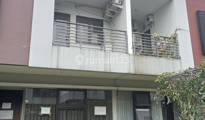 Rumah Lux 2 Lantai Lokasi Strategis Di Kota Bandung  1