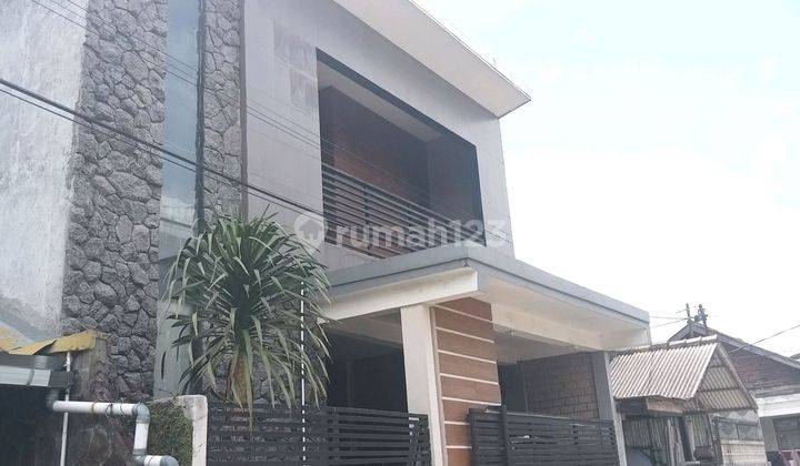 Rumah Minimalis Modern 2 Lantai Di Kota Bandung  1