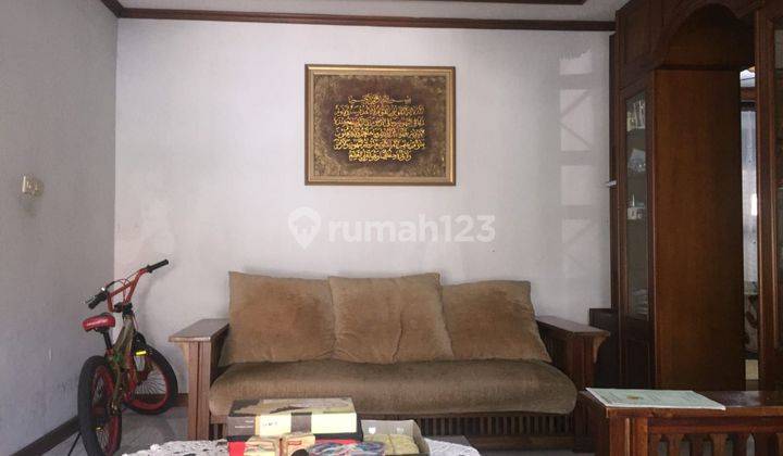 Rumah Clasik Bagus Lokasi Strategis Di Lengkong  2