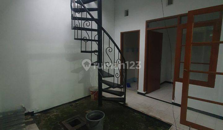 Rumah Siap Huni Dekat Mainroad Taman Kopo Indah 3 2