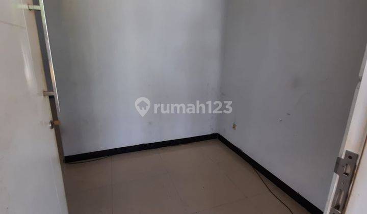 Rumah Minimalis Nyaman di Sommerville Taman Kopo Indah Tki V 2