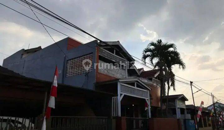 Rumah 3 Lantai Bagus Terawat di Kopo Elok  1