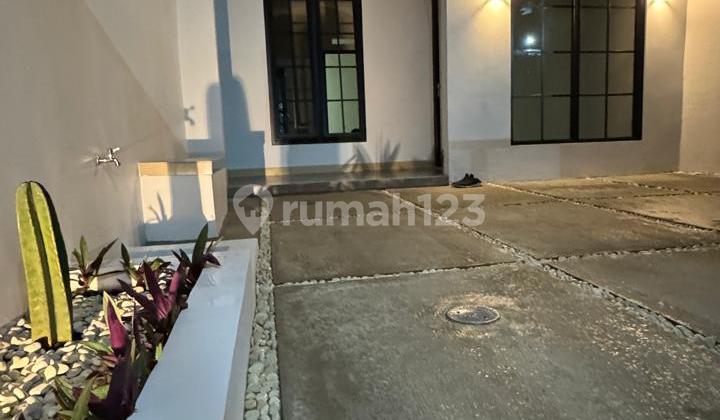 Rumah Cantik Modern Minimalis di Area Cihanjuang  1