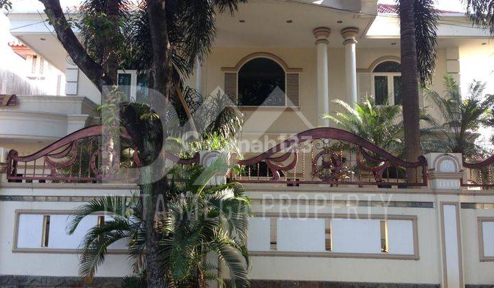 Dijual Rumah Mewah Di Bsd Strategis Nyaman Ada Kolam Renang 1