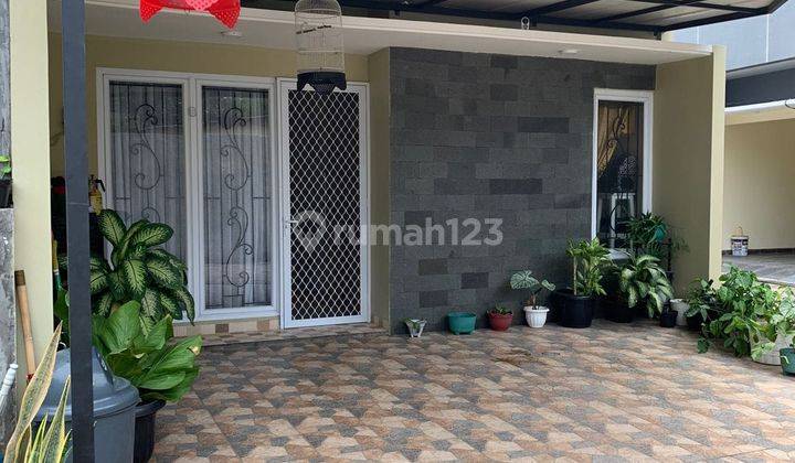 Rumah 2,5 Lantai di Depok 2