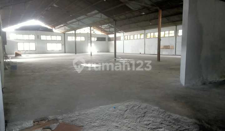 Ready-to-Use Ngaliyan Warehouse - West Semarang