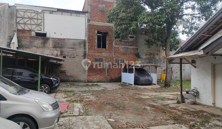 Di jual cepat rumah di mainroad Jamika 1