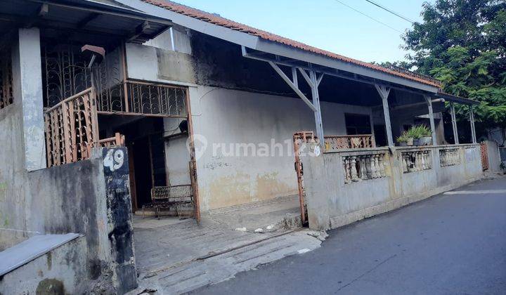 Rumah 2 Lantai Cocok Buat Kost - Kostan Strategis di Tanjung Duren Jakarta Barat 2