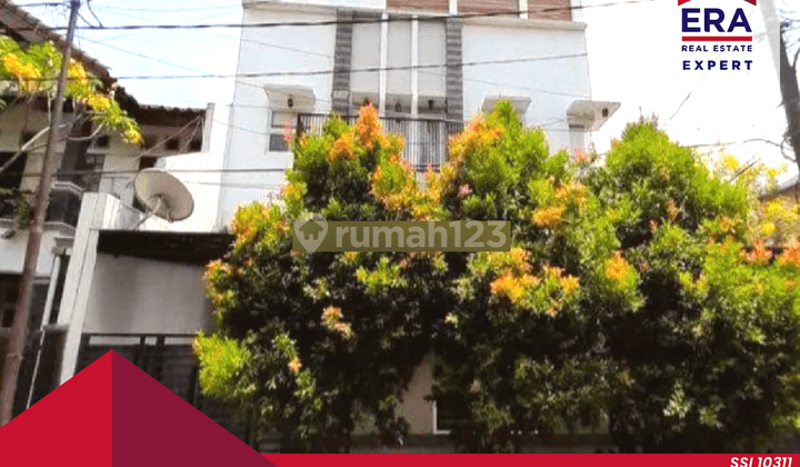 Jual Rumah 2,5 Lantai Semifurnish Dan Rooftop Griya Bintara Indah 2