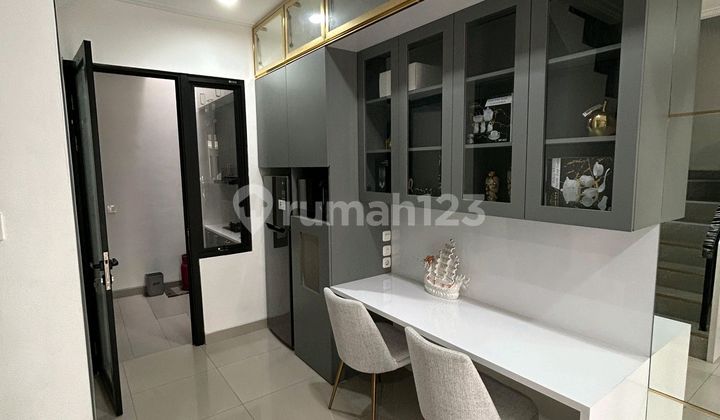 Disewakan Rumah Uk 4,5X12,5 di Pik 2 Cluster Danau