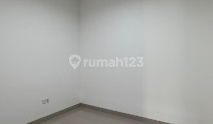 For Rent: PIK 2 House 4.5x12.5, AC, 3 Full Curtains and Kitchen Set, Ready to Occupy 2