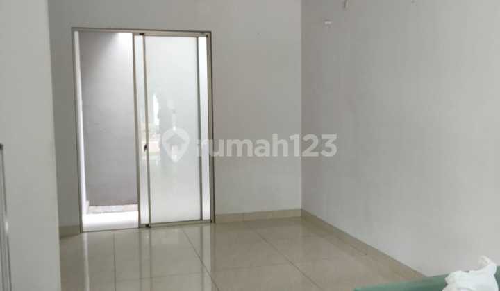 DISEWAKAN RUMAH UK 6X15 DI PIK 2 BAGUS UNFURNISH HADAP SELATAN 