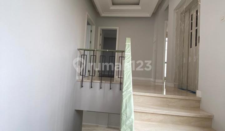 DIJUAL RUMAH BAGUS DI CILANDAK SEMI FURNISH  2