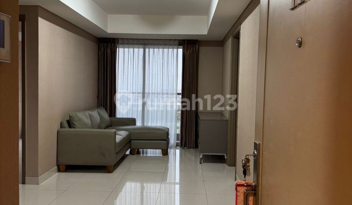 FOR RENT GOLD COAST APARTMENT 3BR SEMI-FURNISHED