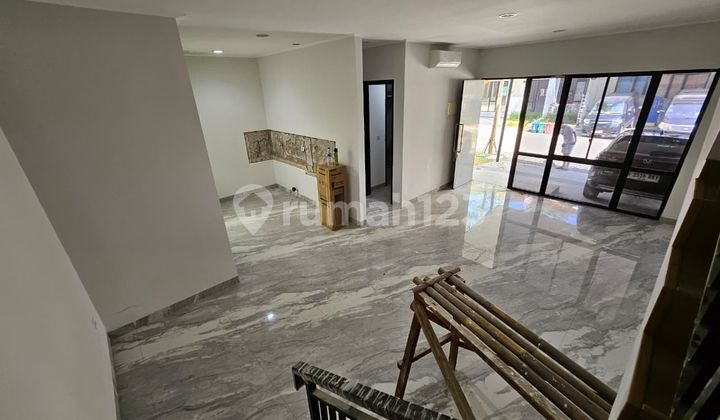 FOR SALE MILLENNIAL HOUSE IN PIK 2 SIZE 8X12.5 WITH INTERIOR RENOVATION