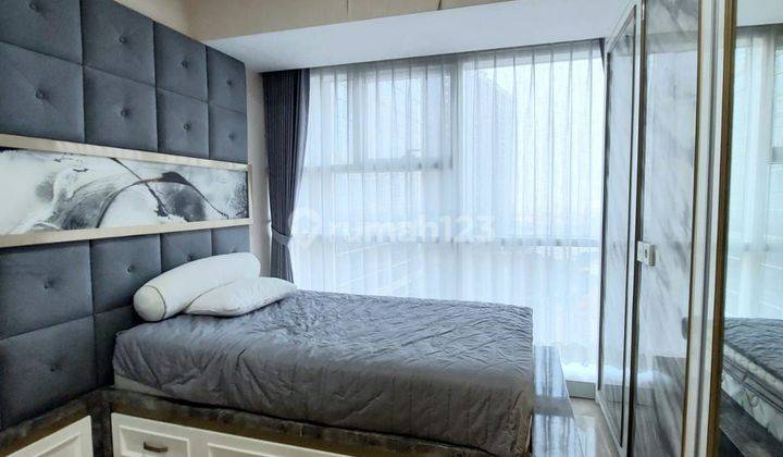 Apartemen ONE ICON Surabaya Pusat,diatas Mall Tunjungan Plasa 2