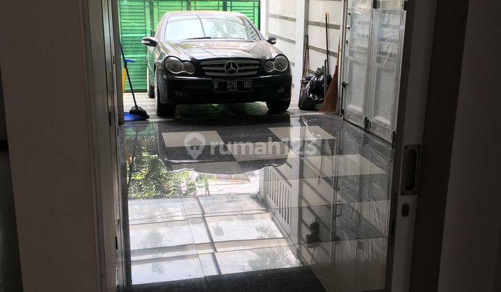 Rumah 3 Lantai Di Cempaka Putih Barat Shm Bagus 1