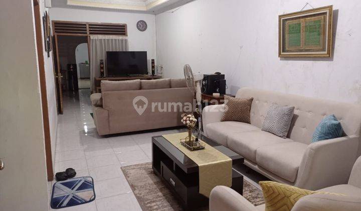 Rumah Terawat Bagus  2 Lantai Strategis 2 Mobil Di Tebet Jaksel  2