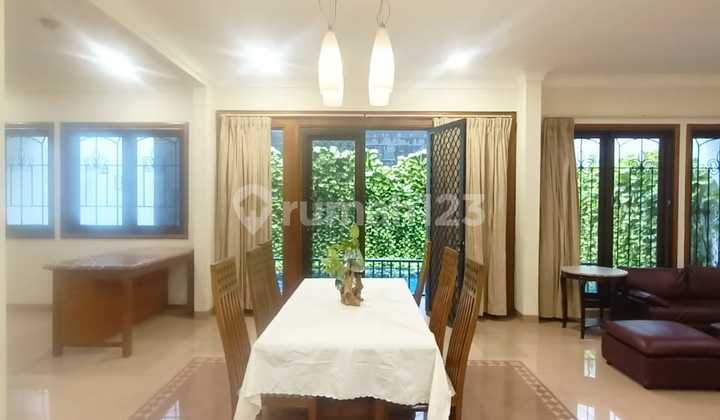 Disewakan Rumah Furnised Siap Huni Ada Kolam Renang Pondok Indah 2