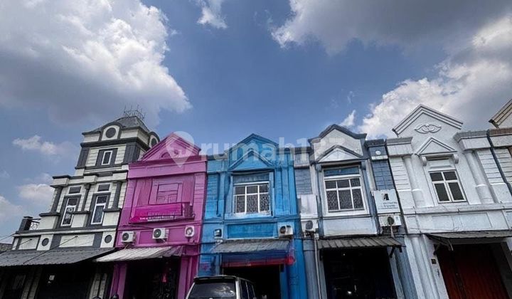 Ruko Siap Pakai 2.5 Lantai di Graha Raya Tangerang Selatan Ruko Siap Pakai 2.5 Lantai di Graha Raya Tangerang Selatan