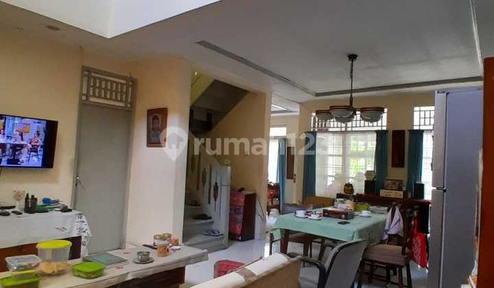 Rumah Terawat 2 Lantai Di Bintaro Jaya Sektor 9 SHM