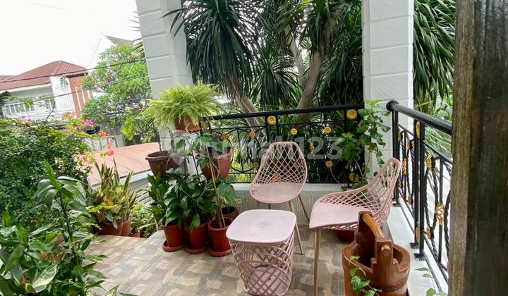 Beautiful Ready-to-Live 3-Story House in Pondok Indah, South Jakarta, SHM Beautiful Ready-to-Live 3-Story House in Pondok Indah, South Jakarta, SHM