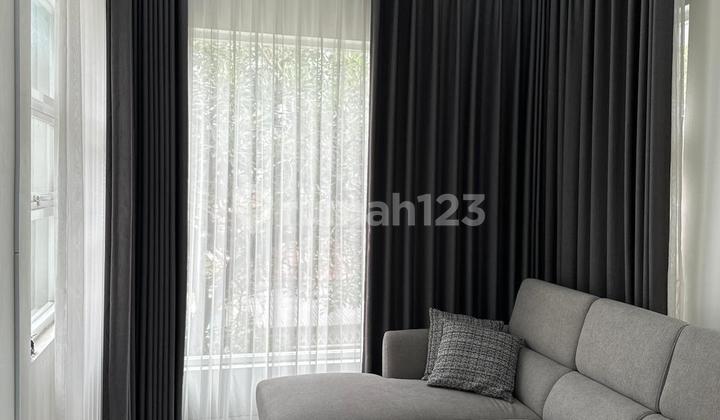 Rumah Cantik Semi Furnished Siap Huni Di Regency Melati Mas Shm 2