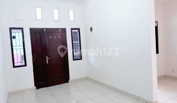 Rumah Siap Huni Taman Kopo Indah 1