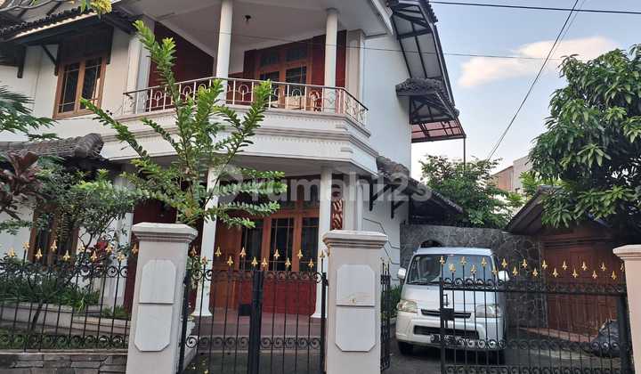 Rumah Mewah 2 Lantai Siap Huni di Lokasi Strategis Kembar Moh Toha Bandung