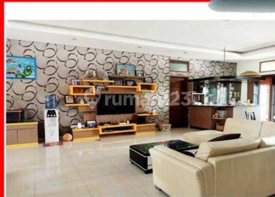 Dijual Rumah Taman ******** 1