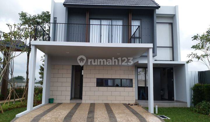 Dijual Rumah 2 Lantai ada Attic Room Sudah Renovasi 1